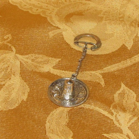 Vintage 925 Sombrero Keychain Sterling Silver Mexican Hat Key Ring Stamped - Picture 2 of 7